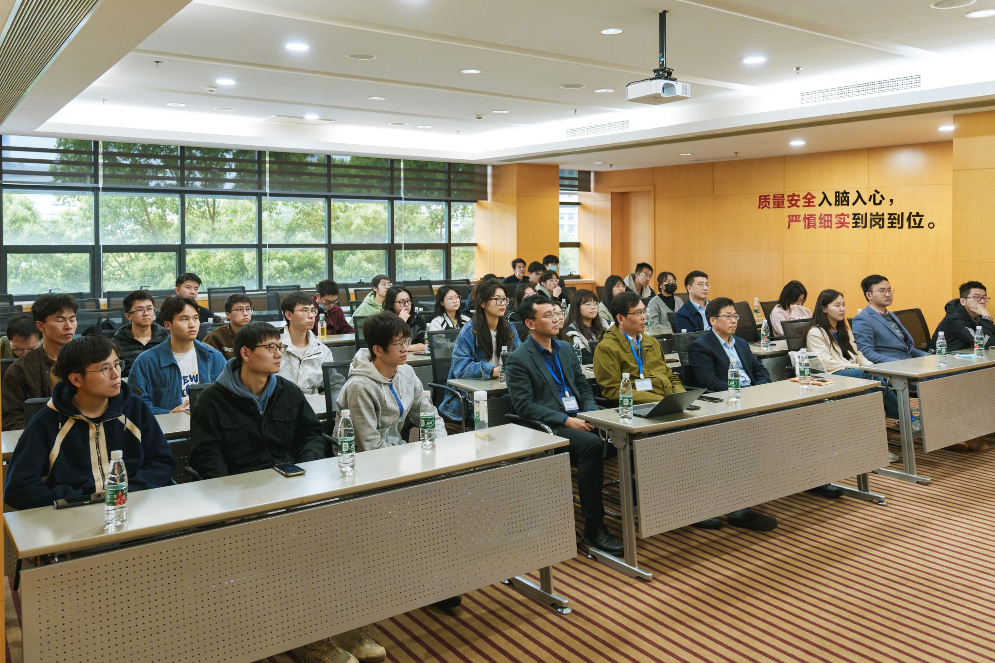 微信图片_20230428084943.jpg 微信图片_20230428084943.jpg