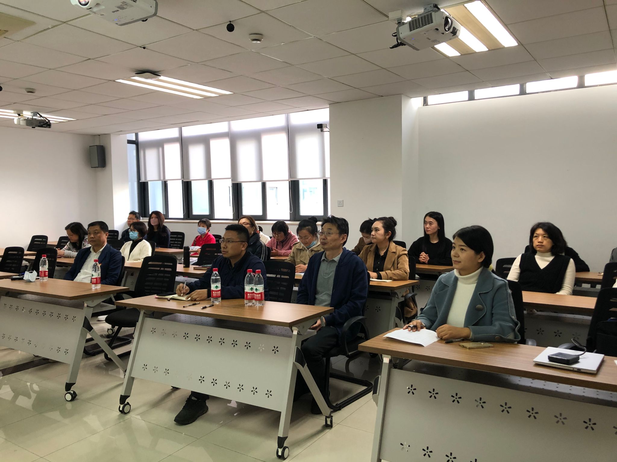 微信图片_20221122152105.jpg 微信图片_20221122152105.jpg